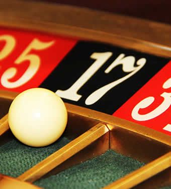 Blackjack table at Straight Stay casino hotel